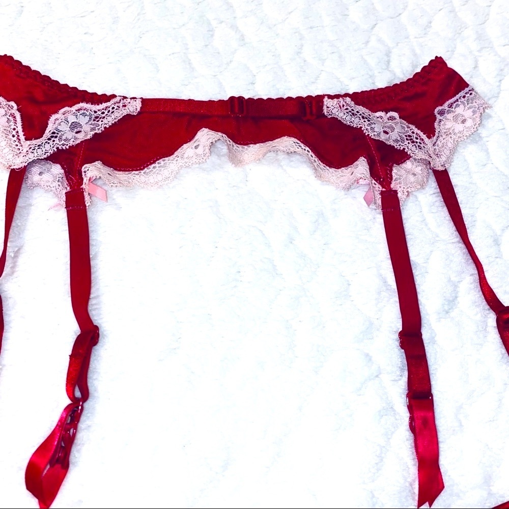 Rare‎ Vintage VS Garter Solid Red Lace  One Size